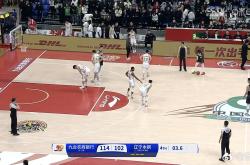 关于辽宁队内线制霸，控制比赛局势的信息