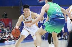 山西男篮客场守住胜利，队员表现果断稳定的简单介绍