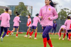 关于中国女足精英队员备战国际足球赛事的信息