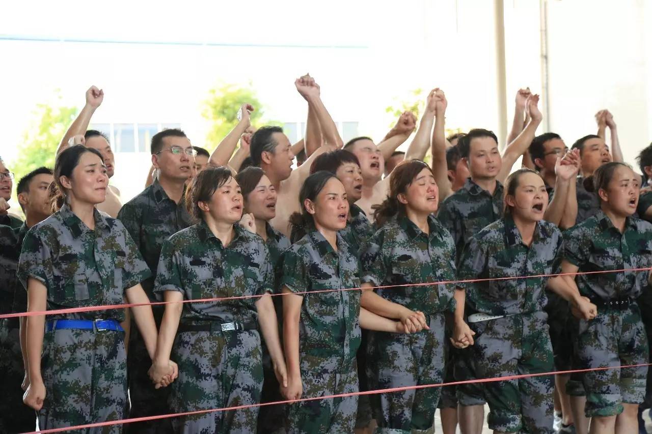 福建战队力争上游，向着胜利不断前进