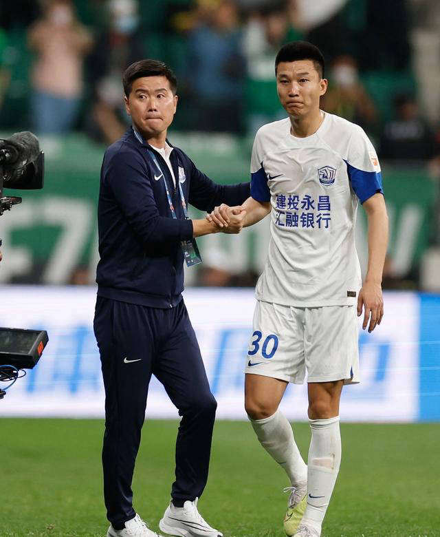关于雄狮在客场击败对手，迎来一场难得的胜利的信息