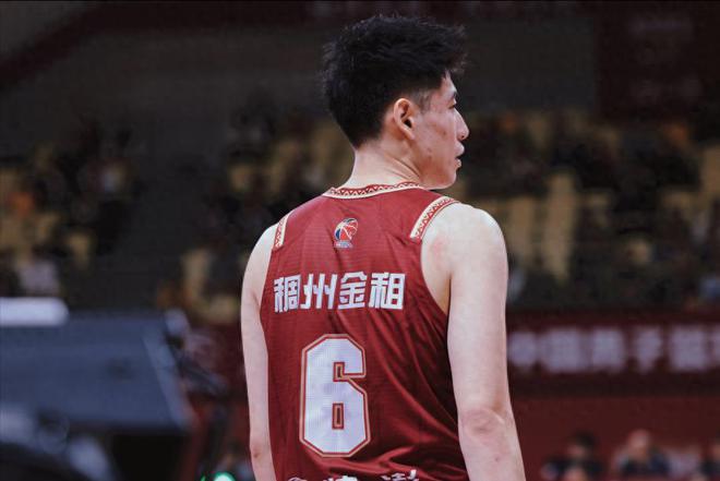 湖北男篮在主场惨败于广州队