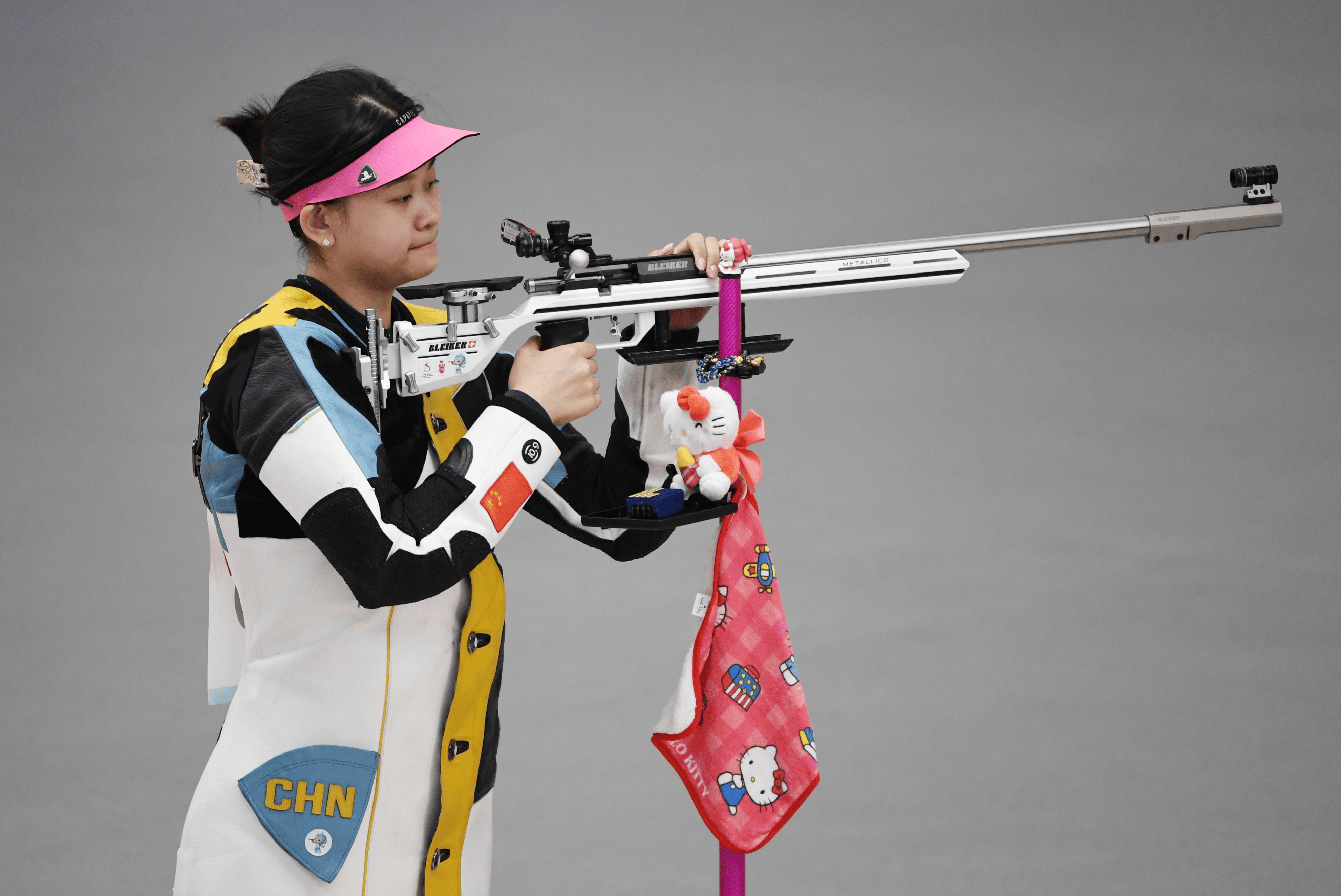 美国运动员夺得射击比赛亚军