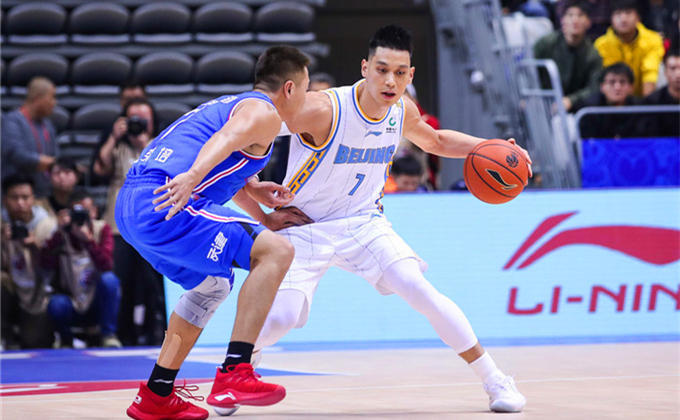 黑尔克队大胜对手，士气大振