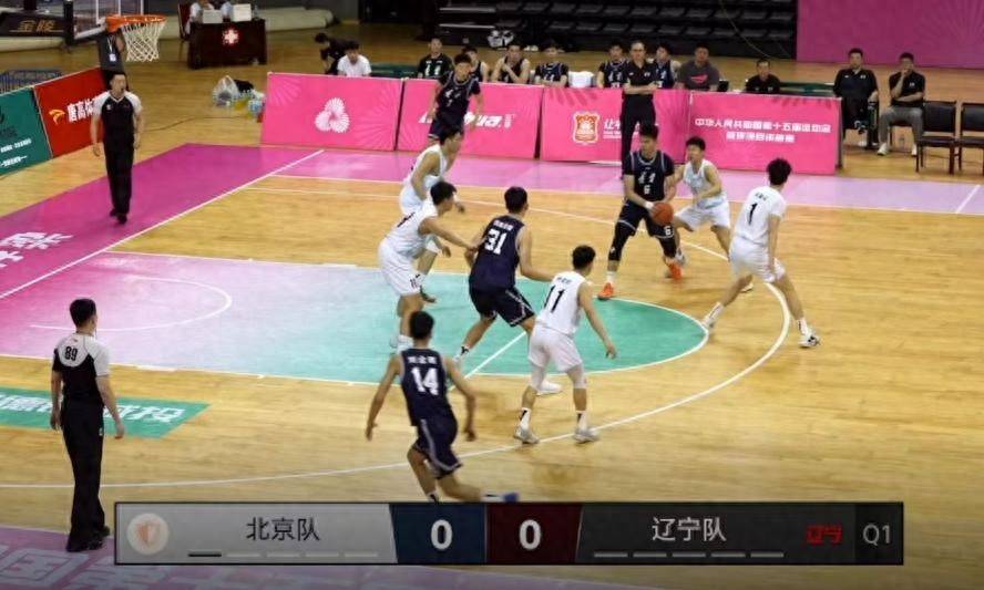 辽宁男篮力克青岛，全队发挥稳定
