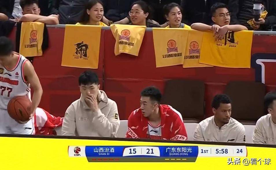 卡昂队中场调整得当，攻防皆备的简单介绍