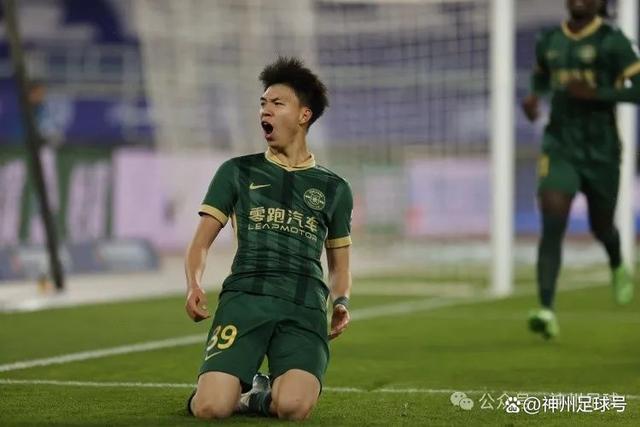 关于中超盛宴！赛场绚丽多彩势如破竹势不可挡的信息