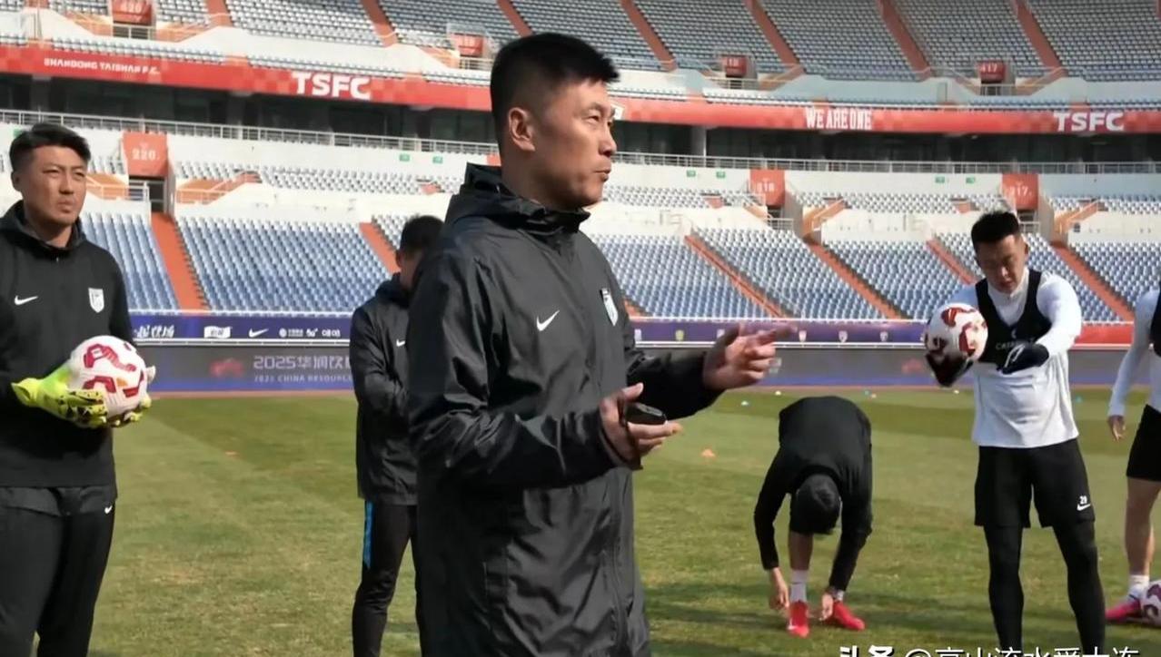 包含大连人取得关键胜利，全队士气高涨的词条
