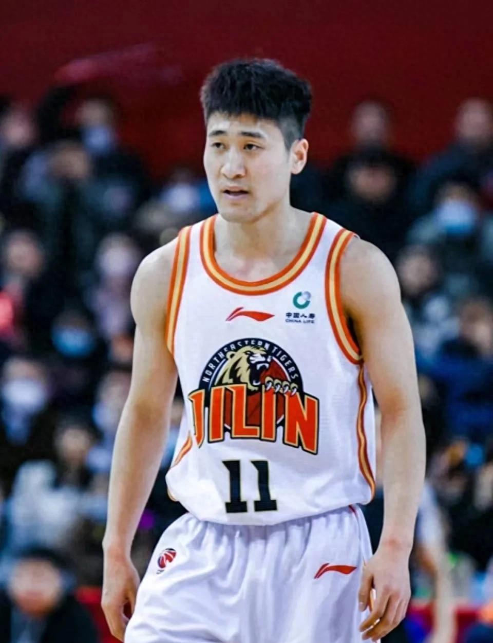 包含亚洲球队新星崭露头角，未来可期的词条